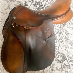 Used N. Pessoa 16.5” Close Contact Jumping Saddle.